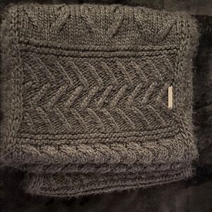 Michael Kors Gray Knit Scarf